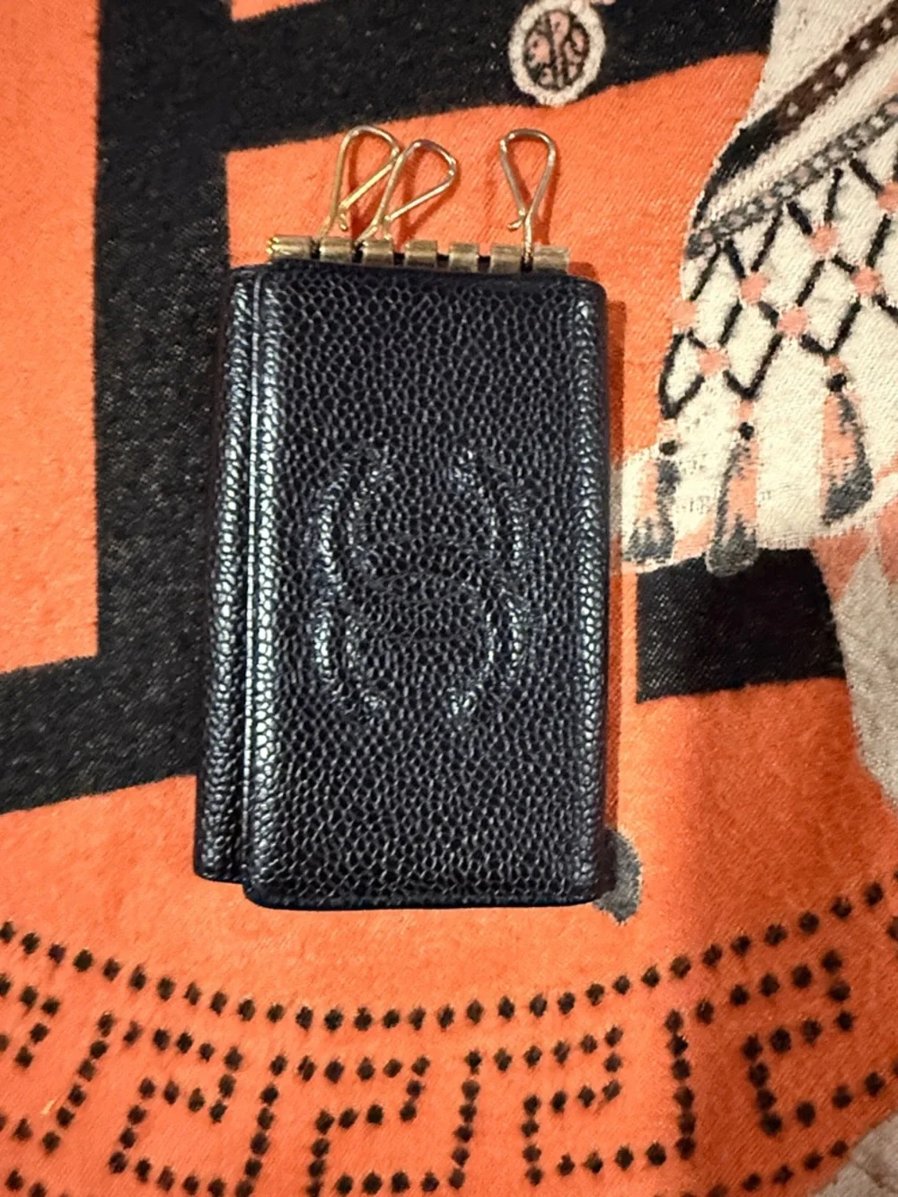 CHANEL Black Caviar Leather Key & Card Holder - Picture 6 of 8